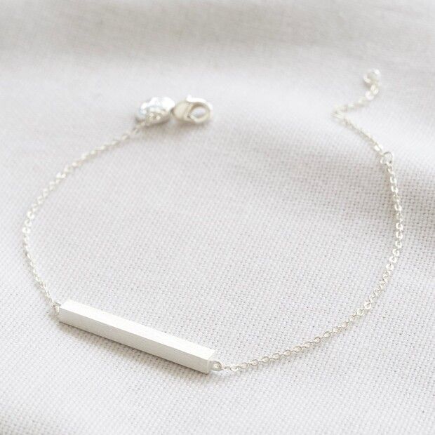 Horizontal Bar Bracelet in Silver Lisa Angel