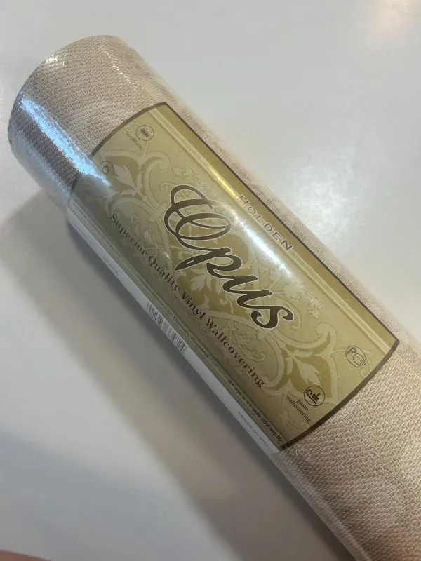 Opus - Whispering Detail -33472