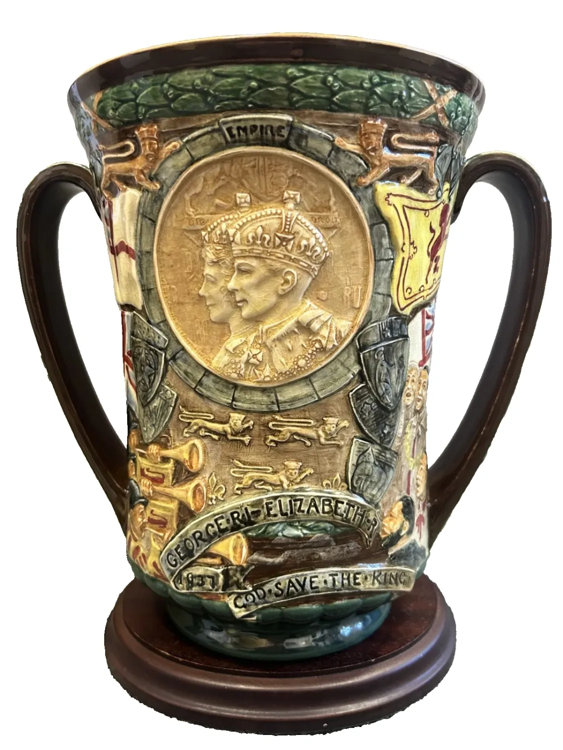 Royal Doulton George VI & Elizabeth Coronation Cup beautiful Cup