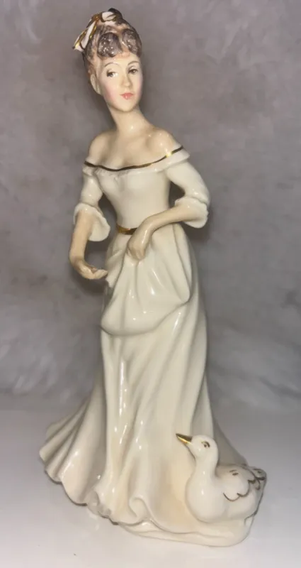 Royal Daulton handmade Bone China Golden Figures Country Girl - HN3858