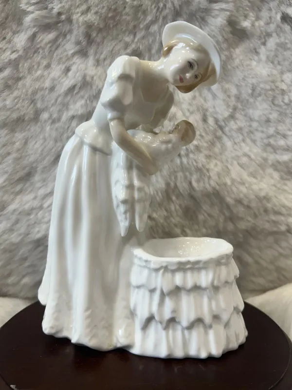 Royal Doulton Miniature Pretty Ladies Figurines mother & baby