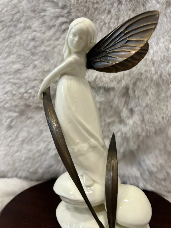 Royal Doulton - Minton Cowslip Figurine