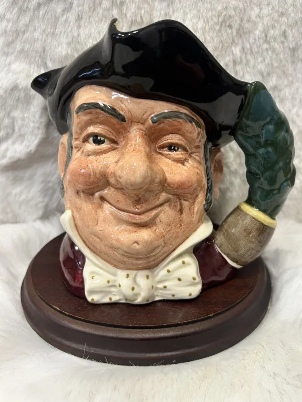 ROYAL DOULTON -CHARACTER JUG Mine Host - D6468