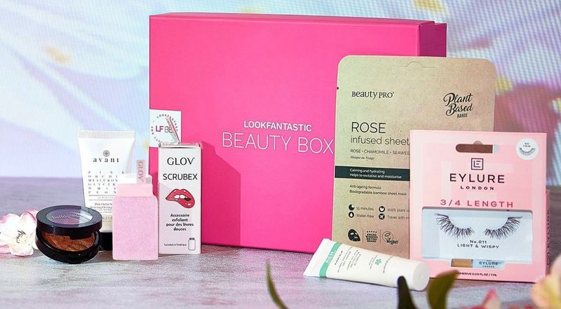 6 Piece Beauty Box Multipurpose Makeup, Day/night crème, Eyelashes, Face Mask+