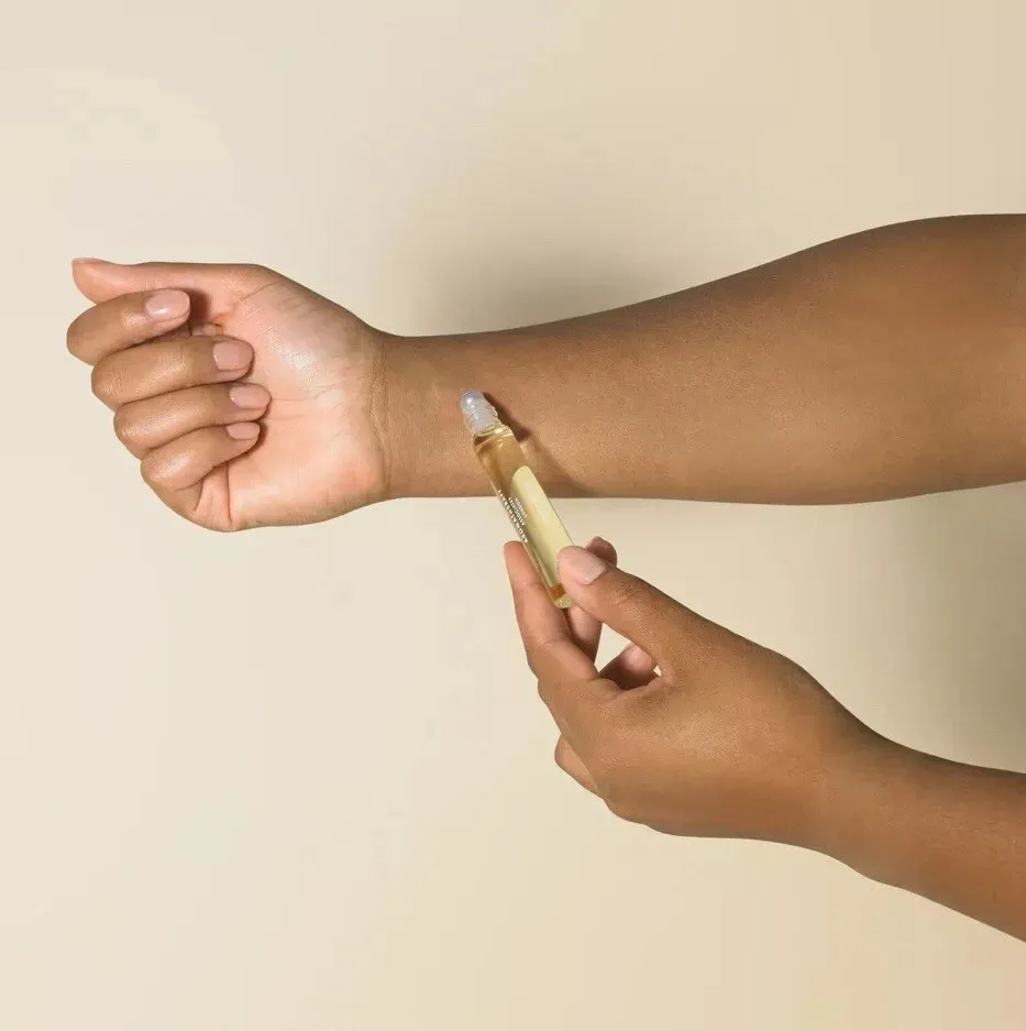 Aromatherapy Associates Deep Relax Roller BallVetivert Camomile Sandal 10ml x2