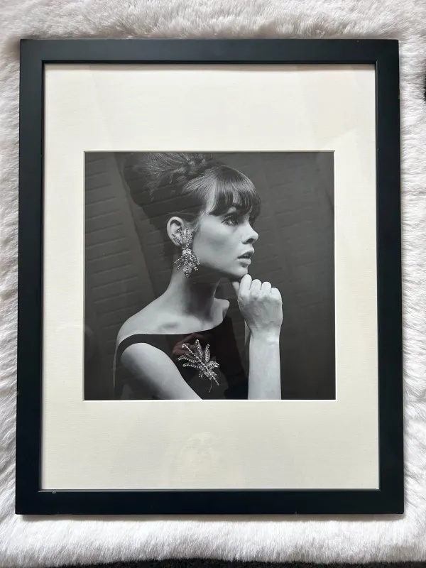 Black and white 60s print of Jean Shrimpton by John French