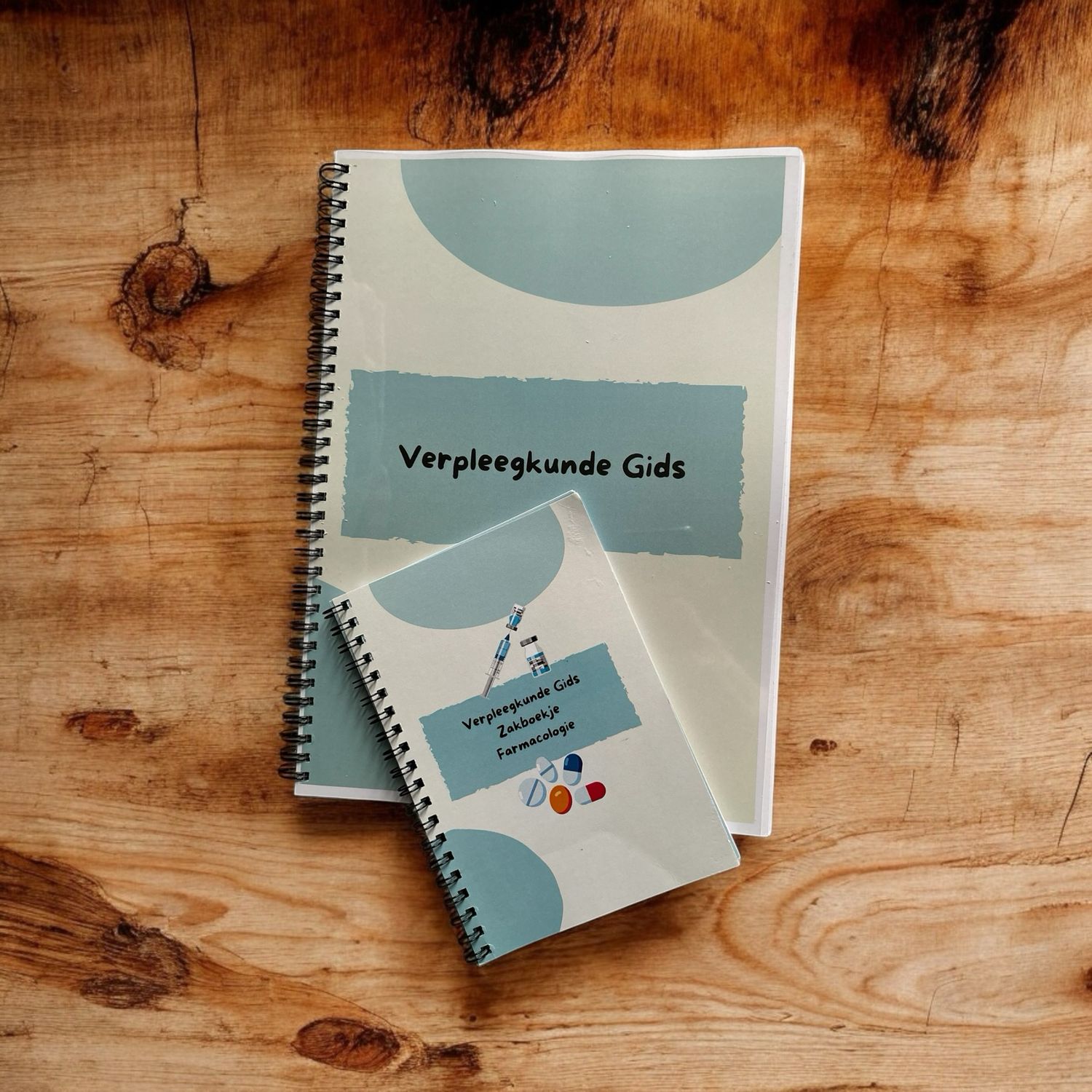 Gids + Farmaco + werkboek anatomie + patho + verpleegtechnische handelingen boek.