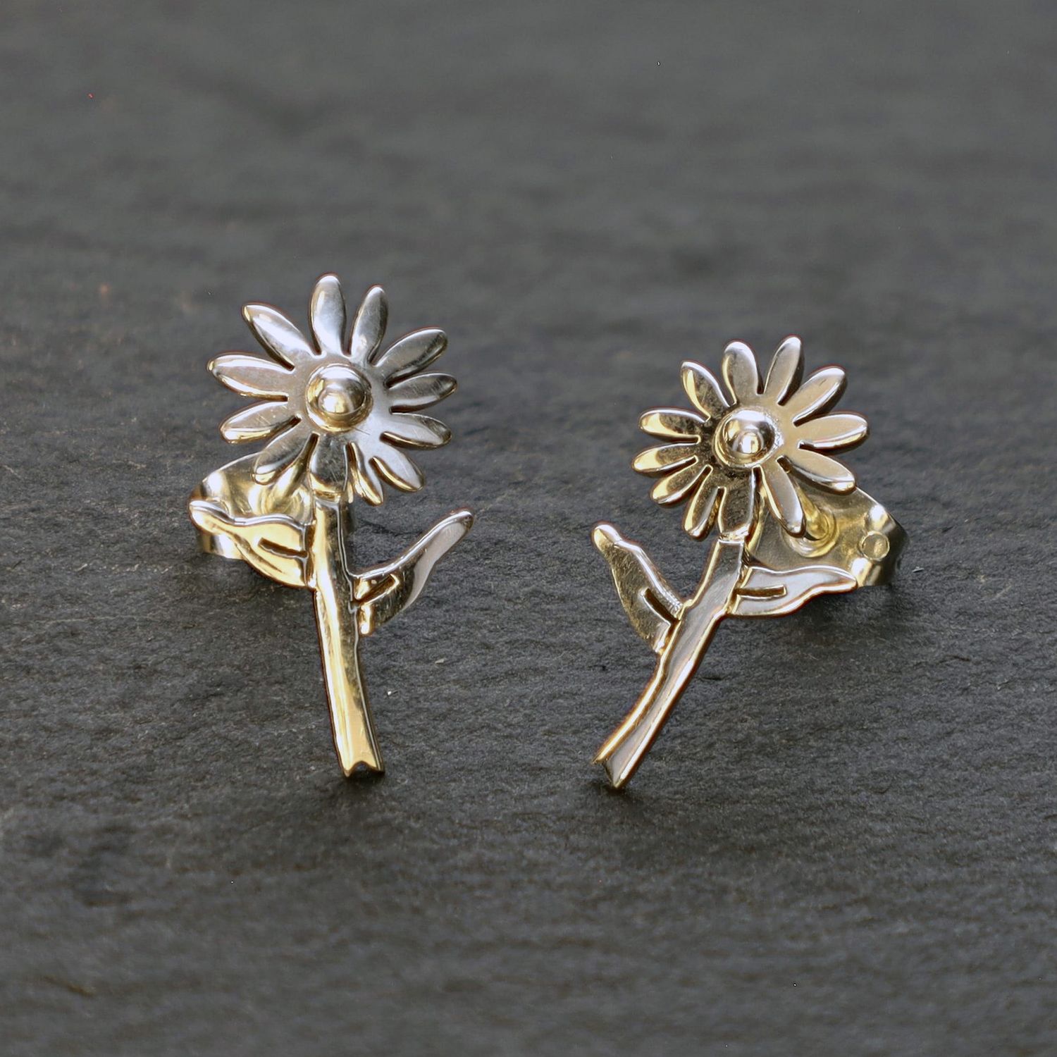 Flower w/ Stem Post Earring, Silver