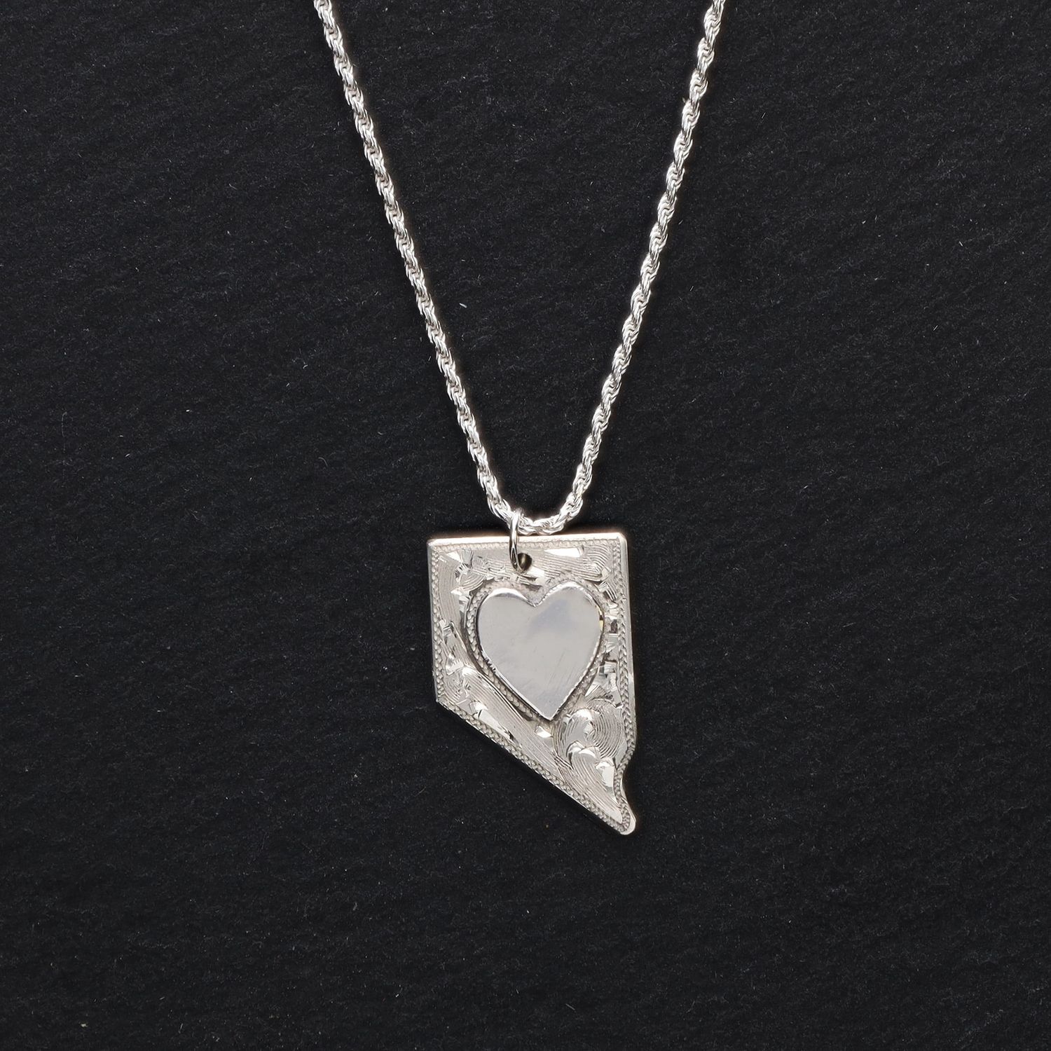 Tooled NV Heart Pendant w/ 18&quot; Rope Chain