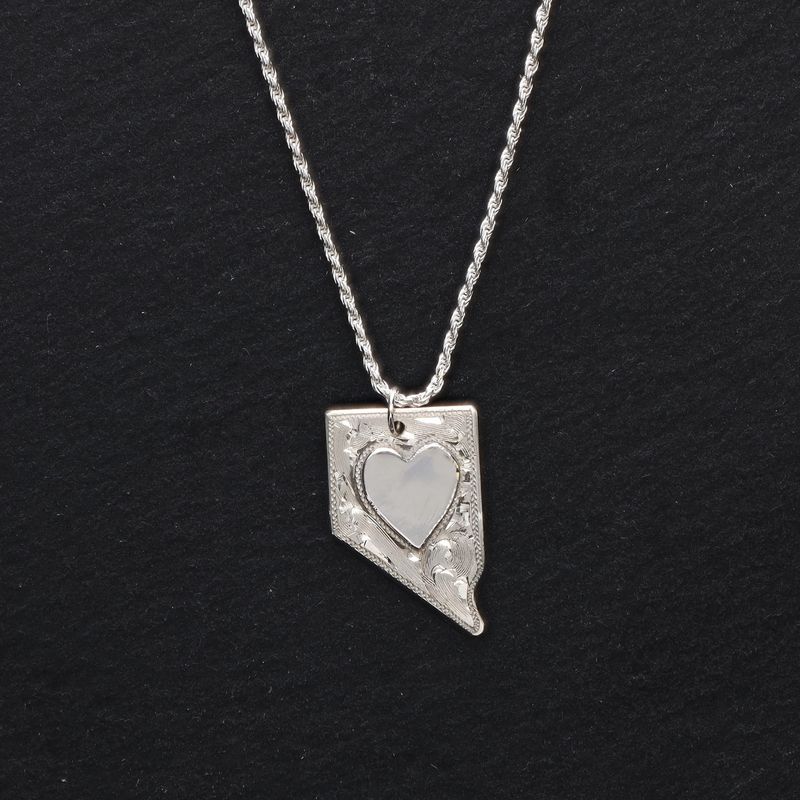 Tooled NV Heart Pendant w/ 18&quot; Rope Chain