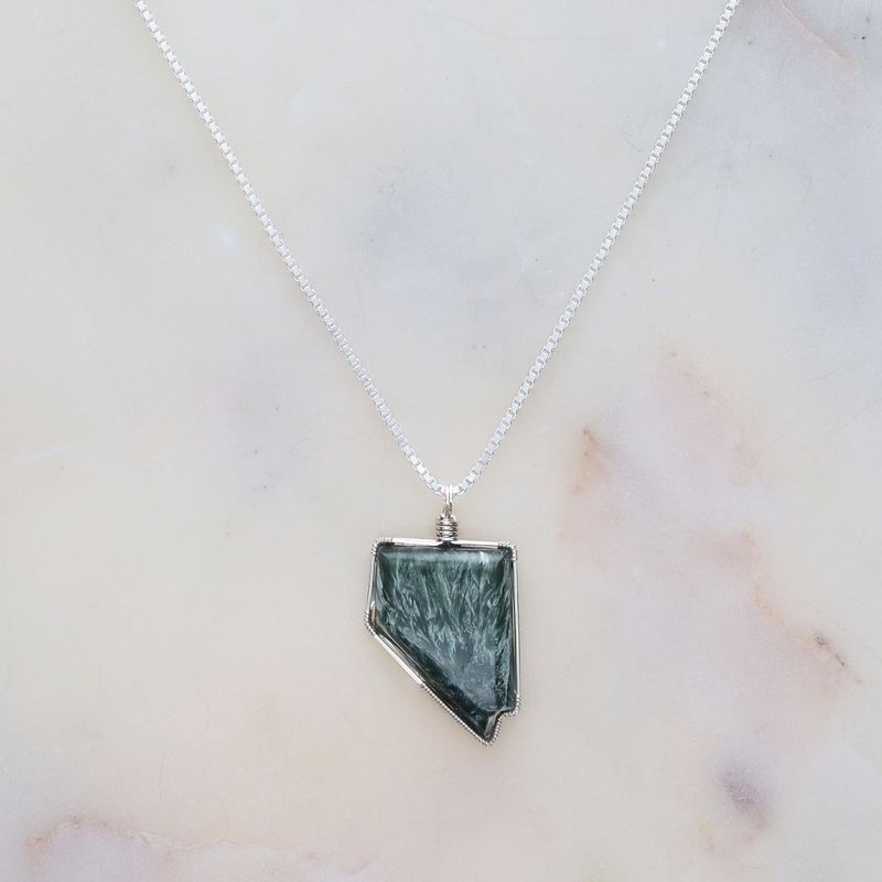 Seraphinite Pendant | 18" Box Chain