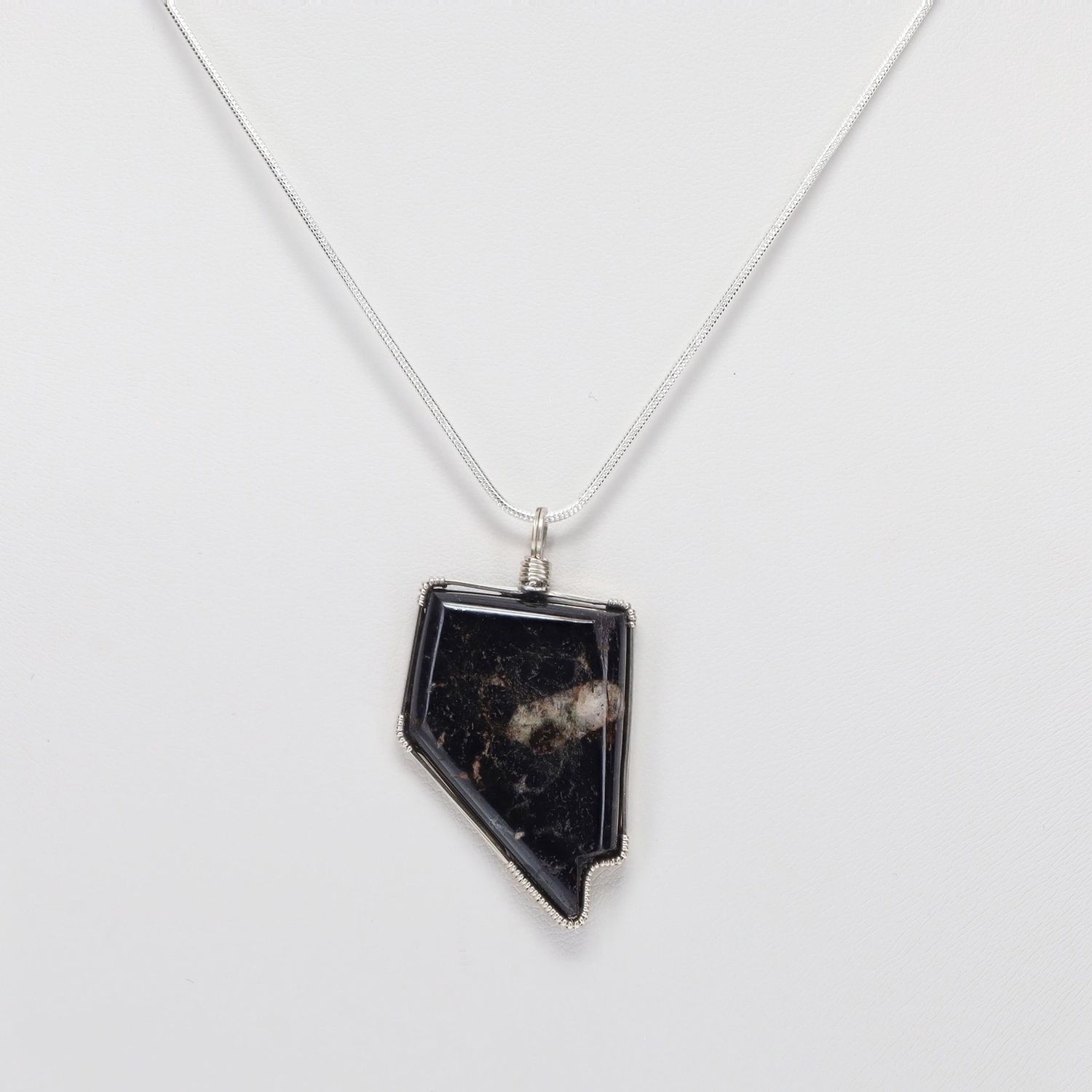 Nevada Shaped Necklace | Purpurite