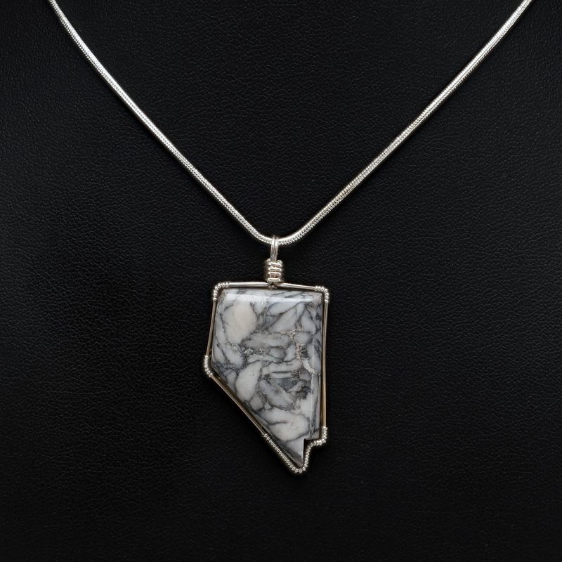 Nevada Shaped Pinolith | 18" Chain