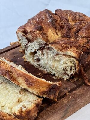 Babka Brioche trenzado con chocolate amargo