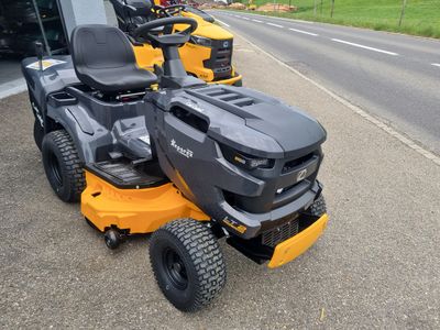 Tracteur à gazon CubCadet LT2 R92