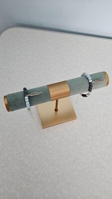 Licht als een veertje armband