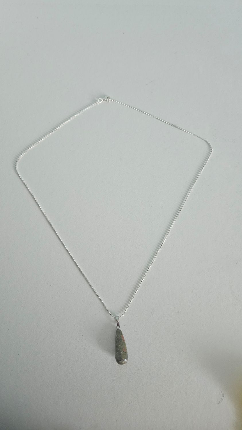 Crescentia Necklace 