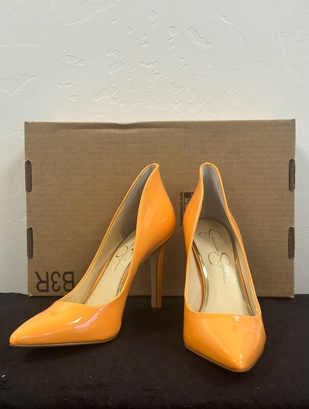 Jessica Simpson Cambridge Pointed toe Pump