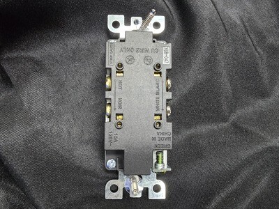 BRILLA Decorator Receptacle Outlet Tamper Resistant 125V 15Amp , Grounding UL Listed