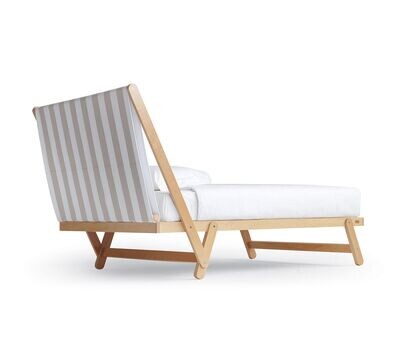Letto matrimoniale Noctis TOLO' HIGH con struttura in legno e testata a righe