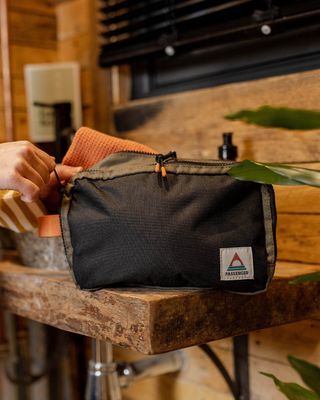 Travel Recycled Wash Kit