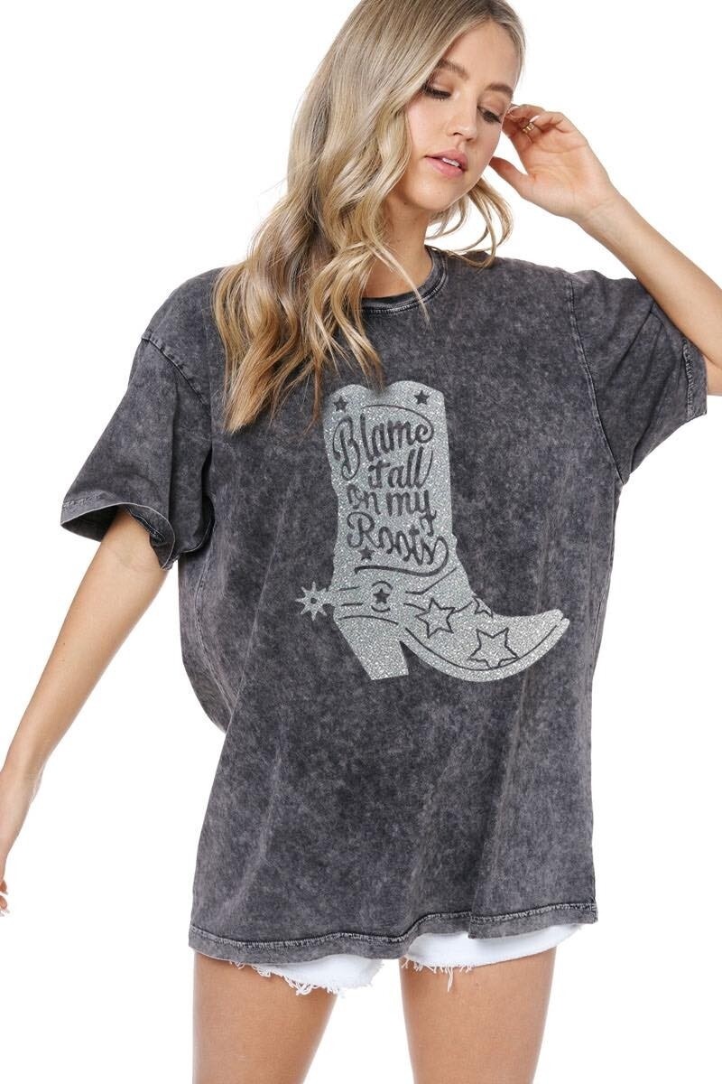 BLAME IT ALL ON MY ROOTS METALLIC GRAPHIC TEE