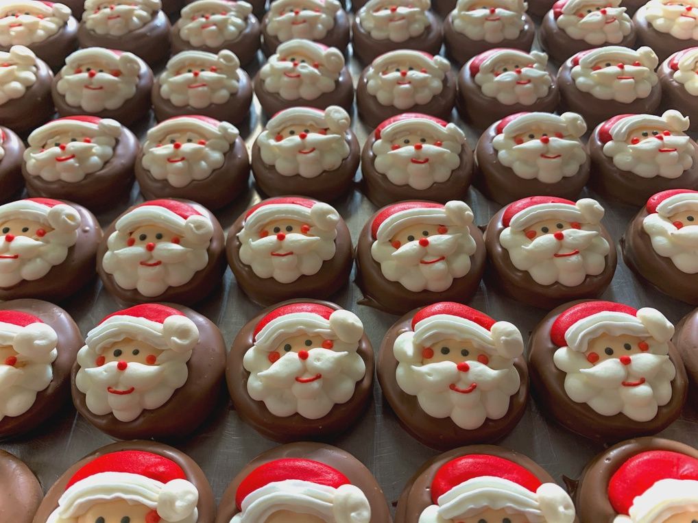 Christmas Santa Face Oreo Dipped in Milk Chocolate 2 Pack, Style: Santa Face