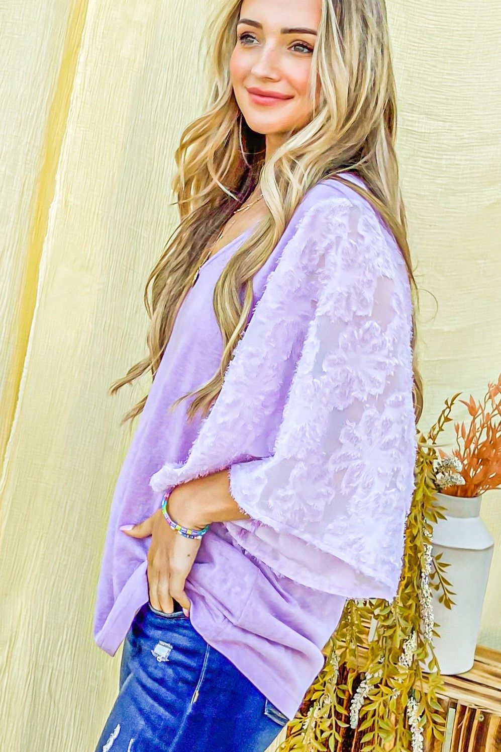 Lilac Feather Detailed 3/4 Sleeve Slub Top