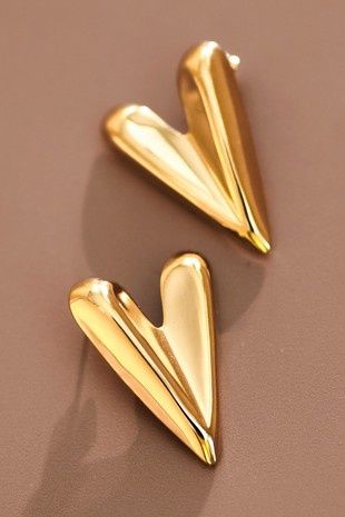 18K Waterproof Non-Tarnish Stainless Steel Heart Studs