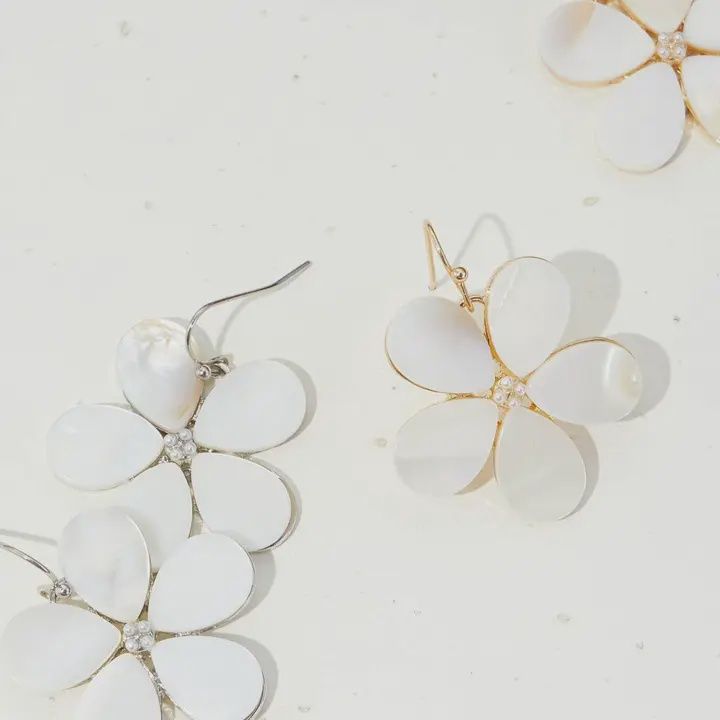 Floral Pearl Shell Dangling Earrings