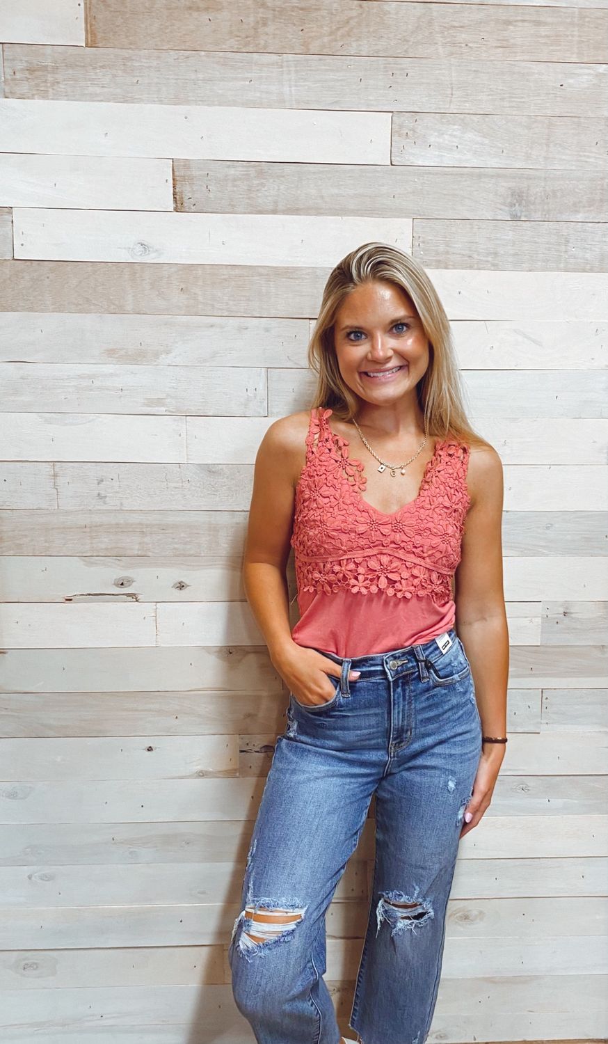 Floral Lace Detailed Cami Sleeveless Top