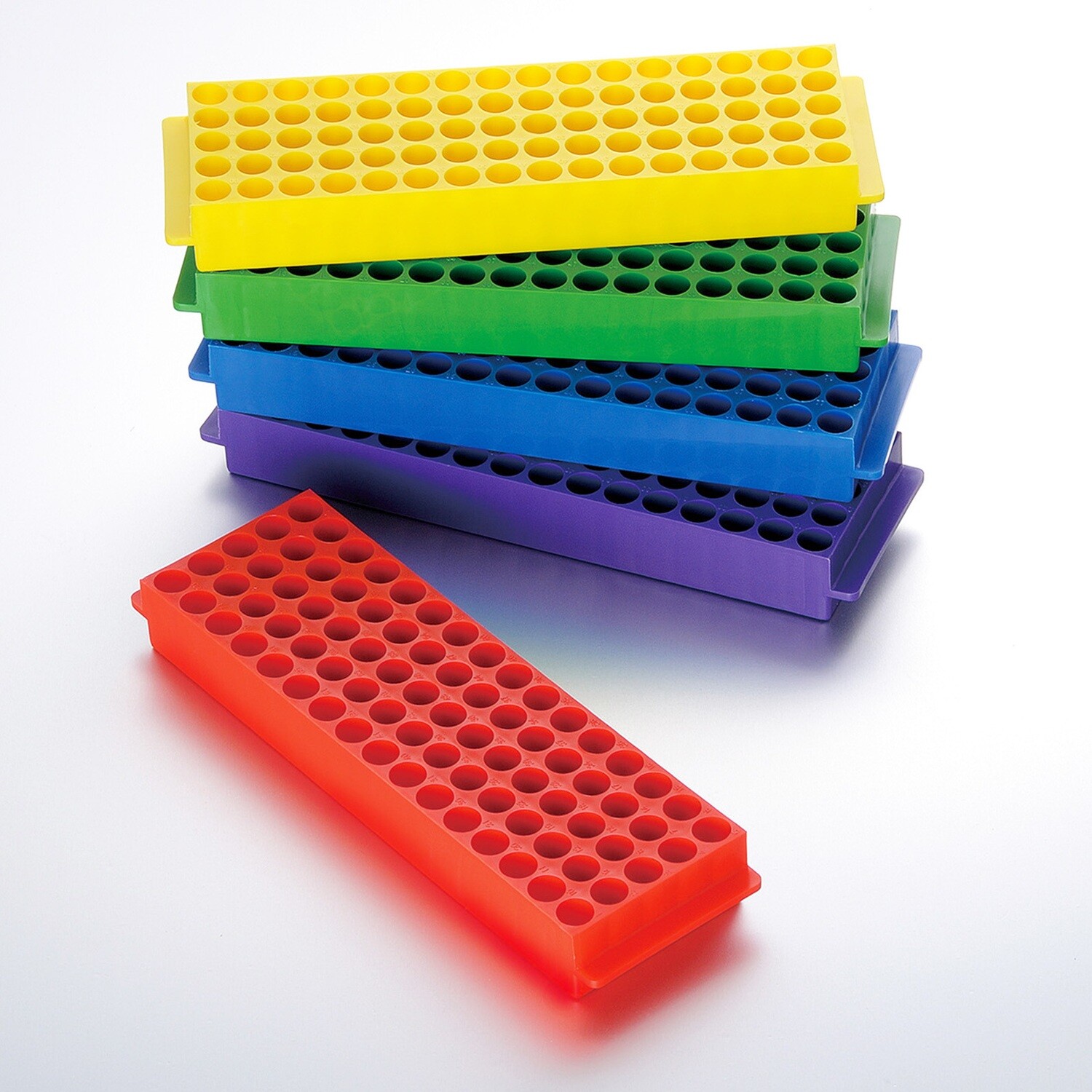 Gradillas para tubos de microcentrífuga Biologix® (80 pocillos), 5 piezas/paquete, 4 paquetes/caja