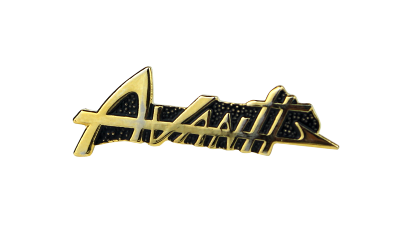 AVANTI SCRIPT HAT PIN