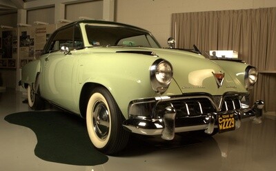 1952 Commander