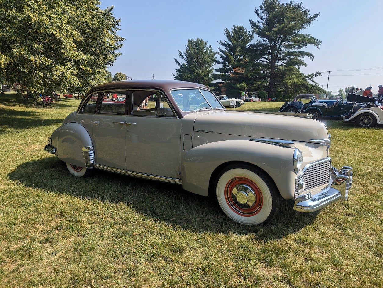 1942 Commander Skyway