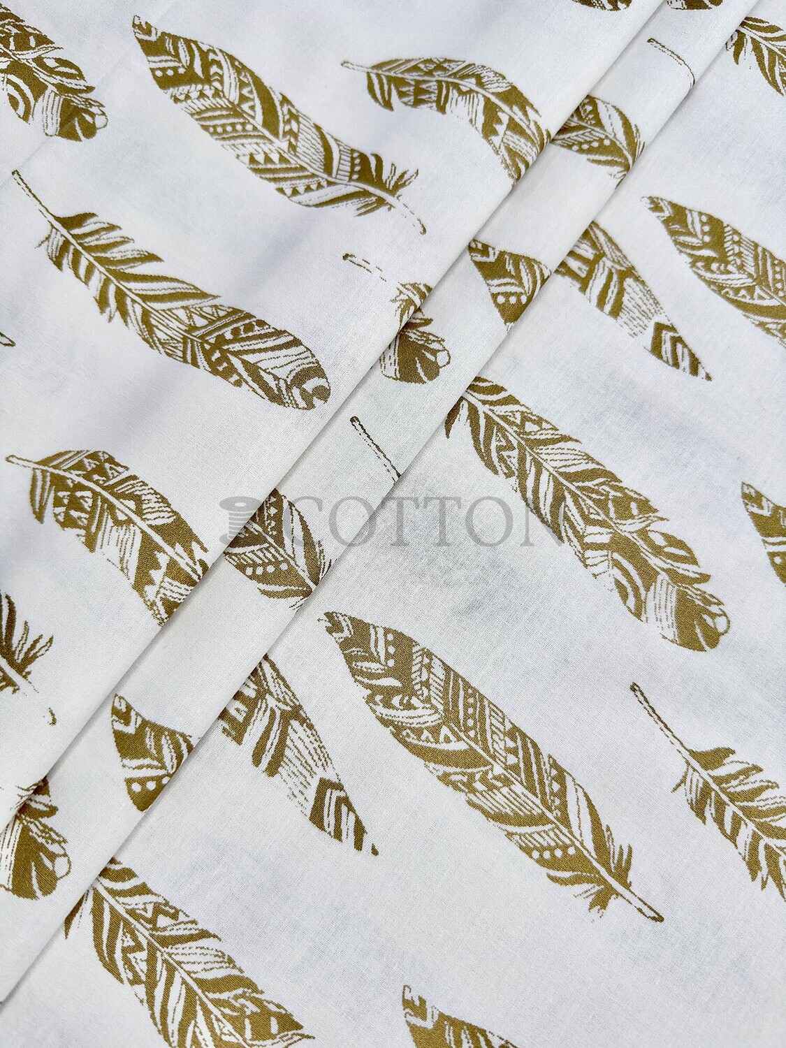 Ranforce Cotton printed gold feathers white