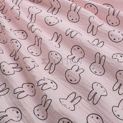 Muslin printed bunnies light pink