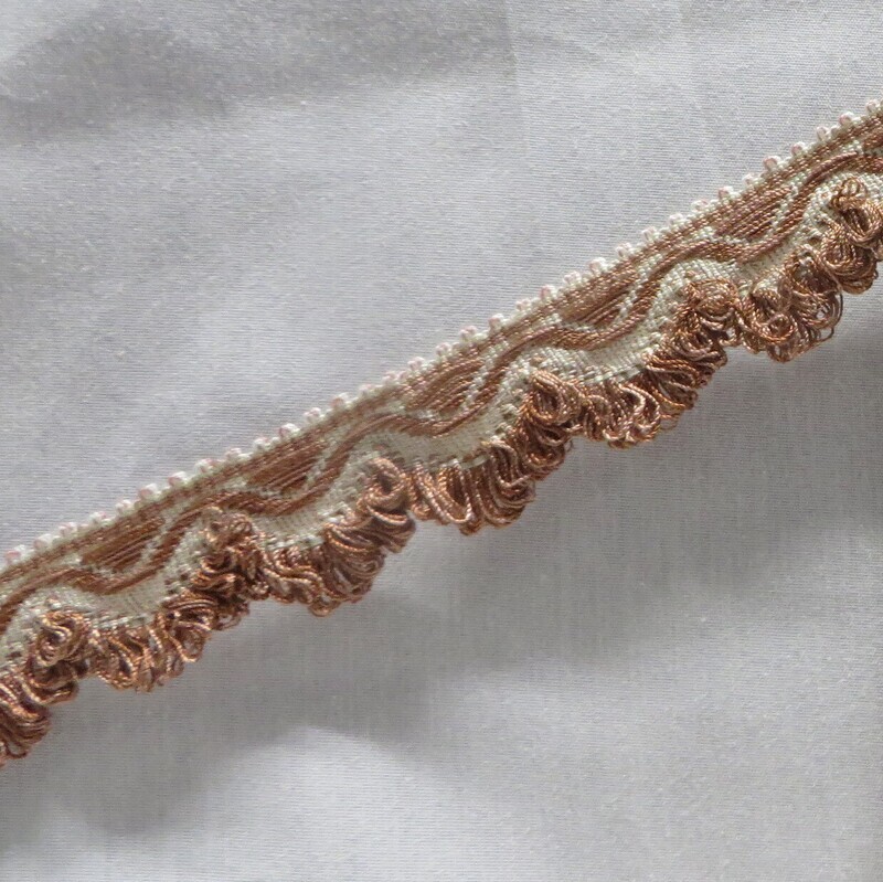 8 yards Decorative Looped Scallop Victorian Dusty Rose &amp; Beige
