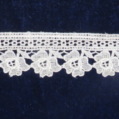 10 yards Pretty White Floral Roses Multi-Purpose Lace Edging Trim