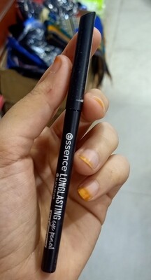 قلم كحل ايسنس لتحديد العيون - أسود