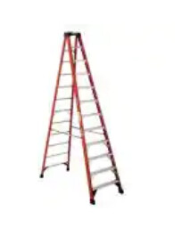 12' WERNER FIBERGLASS STEPLADDER, 300LBS, IA - 6212