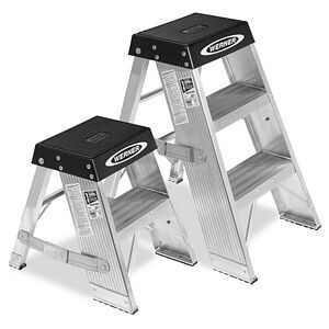 3' WERNER STEP STAND, 375LB, IAA  -  SSA03