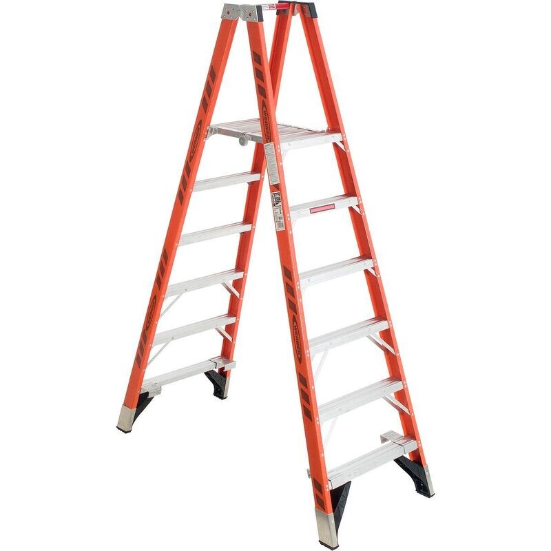 6' WERNER FIBERGLASS STOCKR'S LADDER, 300LBS, IA - PT7406