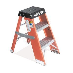 3' WERNER FIBERGLASS STEP STAND, 375LBS, IAA - SSF03