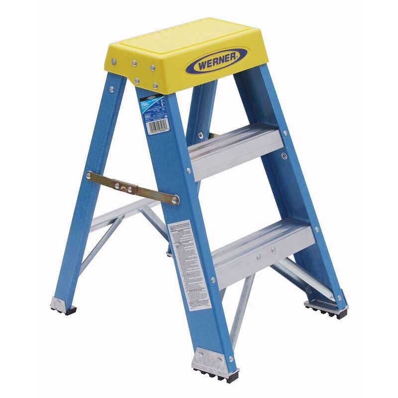 2' WERNER FIBERGLASS STEP STOOL, 250LBS, I - 6002