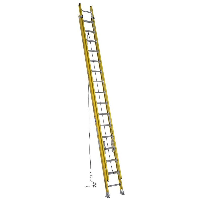 32' WERNER FIBERGLASS EXTENSION LADDER, 375LBS, IAA - D7132-2
