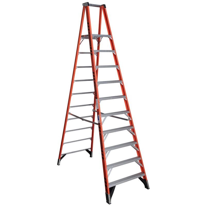 10' WERNER FIBERGLASS PLATFORM STEPLADDER, 300LBS, IA - P7410