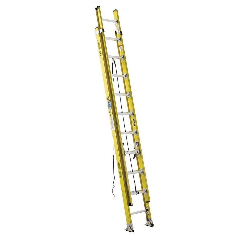 20' WERNER FIBERGLASS ROUND RUNG EXTENSION LADDER, 370LBS, IAA - 7120-2