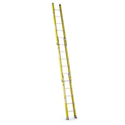 6' WERNER FIBERGLASS TAPERED SECTIONAL LADDER, 375LBS, IAA - S7906-3