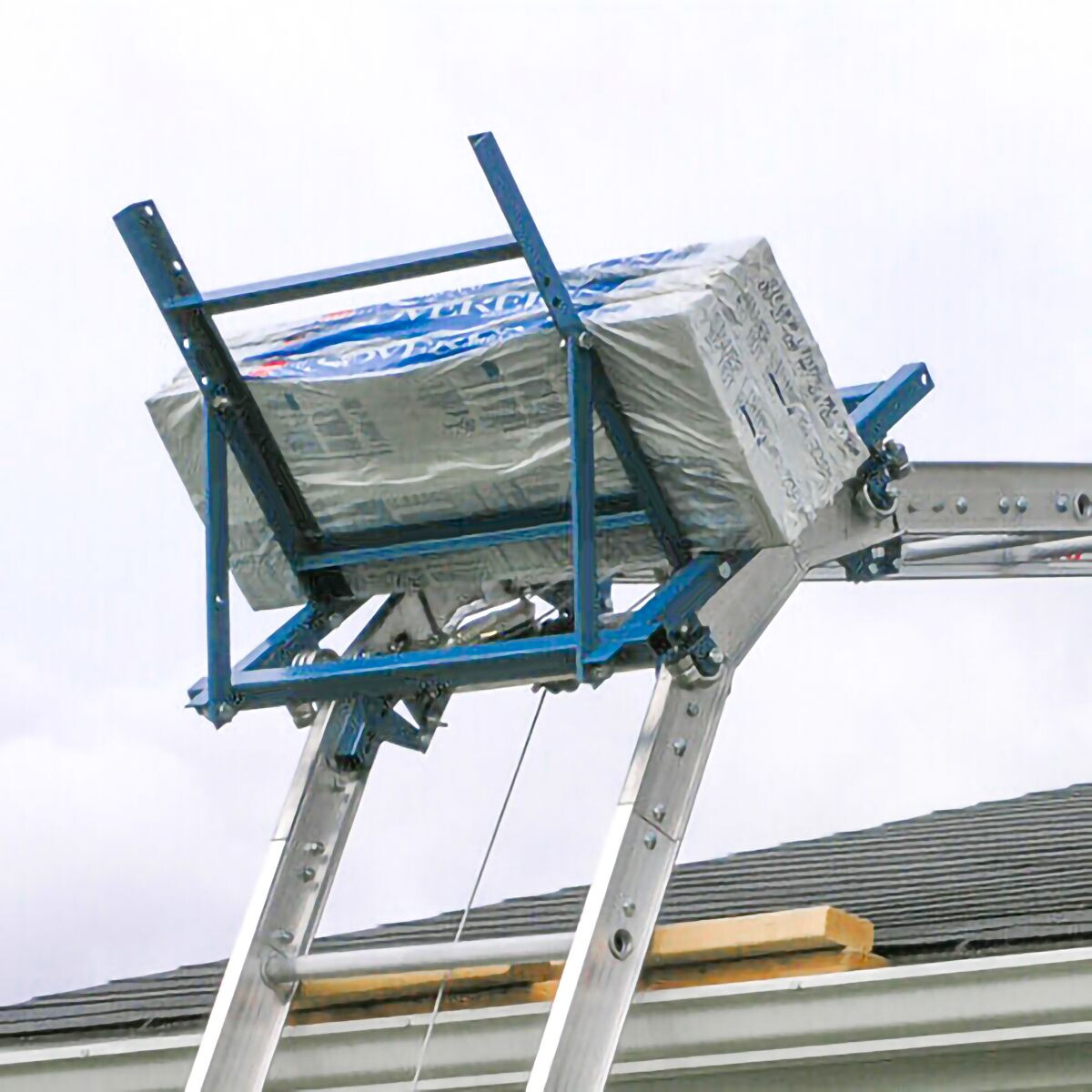 44' PIVOTING PLATFORM HOIST,  4HP B&S GAS